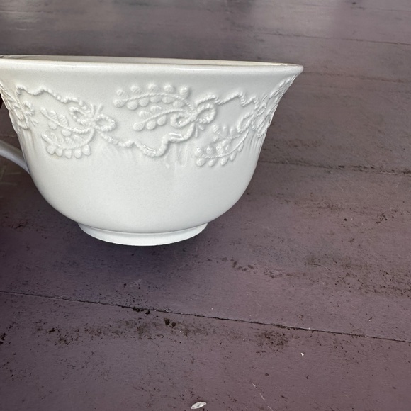 Ralph Lauren Wedgwood China Claire 2 Cups - Picture 3 of 8